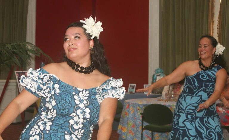 bowwow luau 2025 professionals